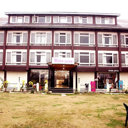 Hotel New Park At Dal Lake ศรีนาการ์ ภายนอก รูปภาพ