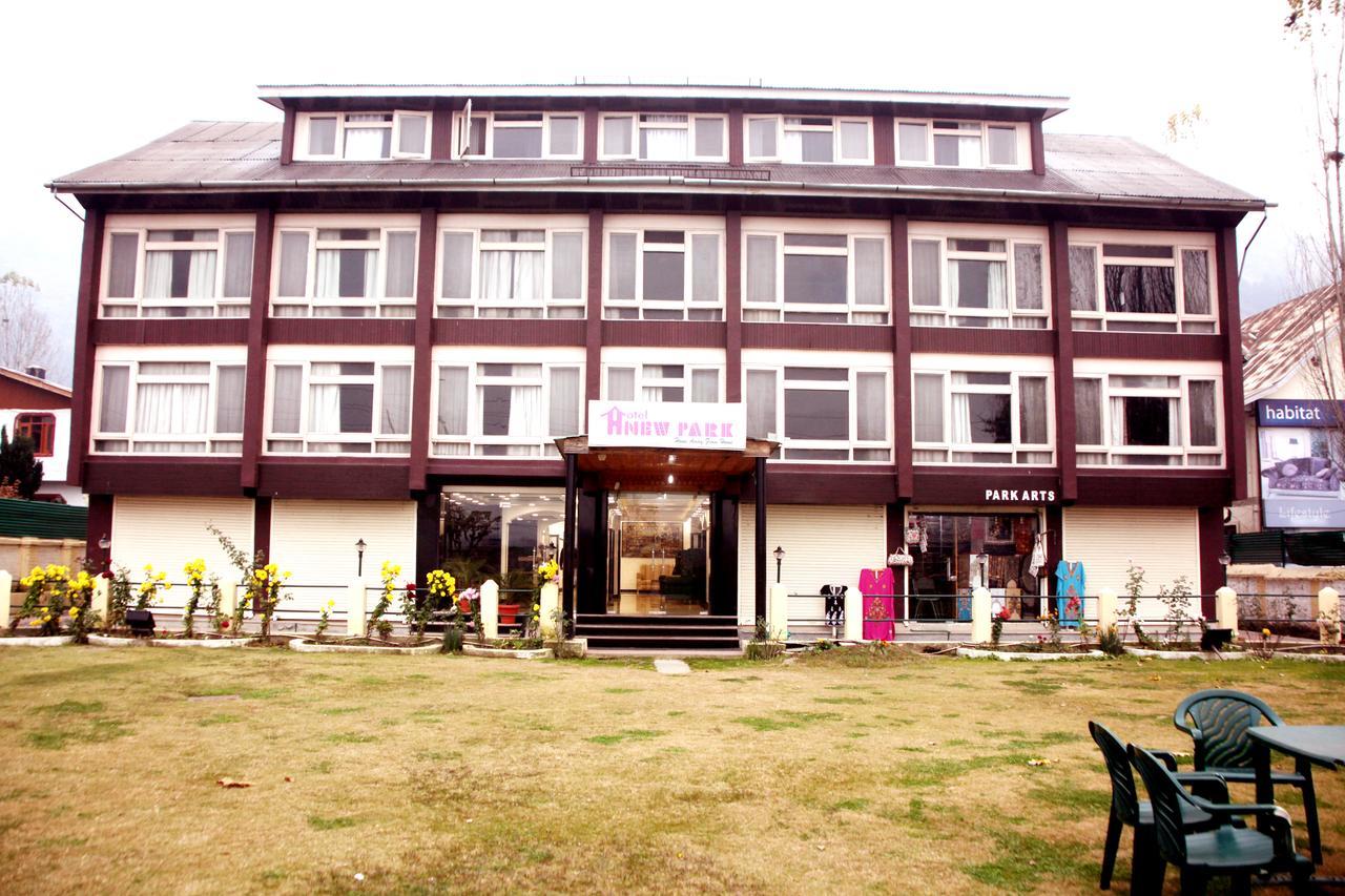 Hotel New Park At Dal Lake ศรีนาการ์ ภายนอก รูปภาพ