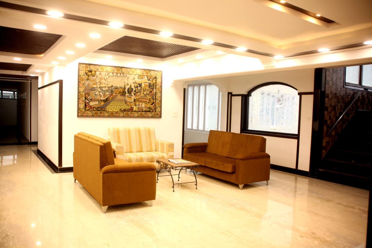 Hotel New Park At Dal Lake ศรีนาการ์ ภายนอก รูปภาพ