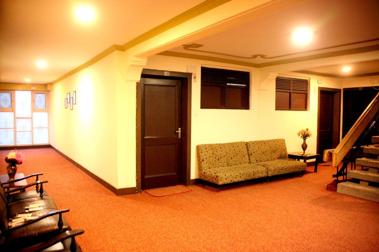 Hotel New Park At Dal Lake ศรีนาการ์ ภายนอก รูปภาพ